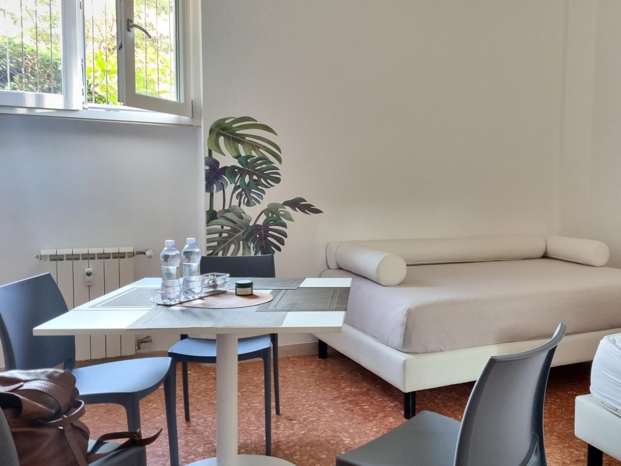 Bam Bam Tiburtina Guesthouse Rom Exterior foto