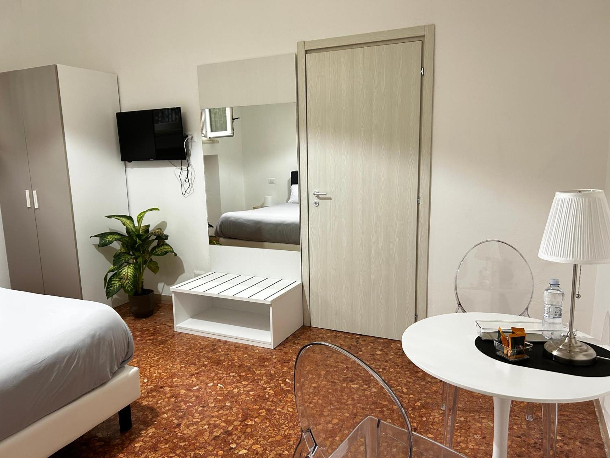 Bam Bam Tiburtina Guesthouse Rom Exterior foto