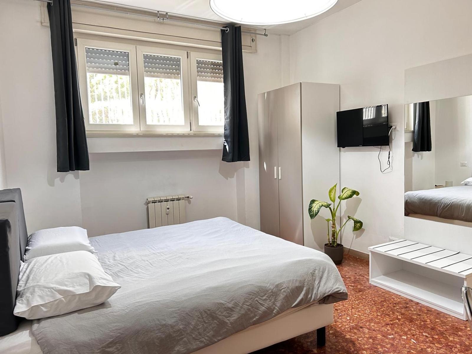Bam Bam Tiburtina Guesthouse Rom Exterior foto